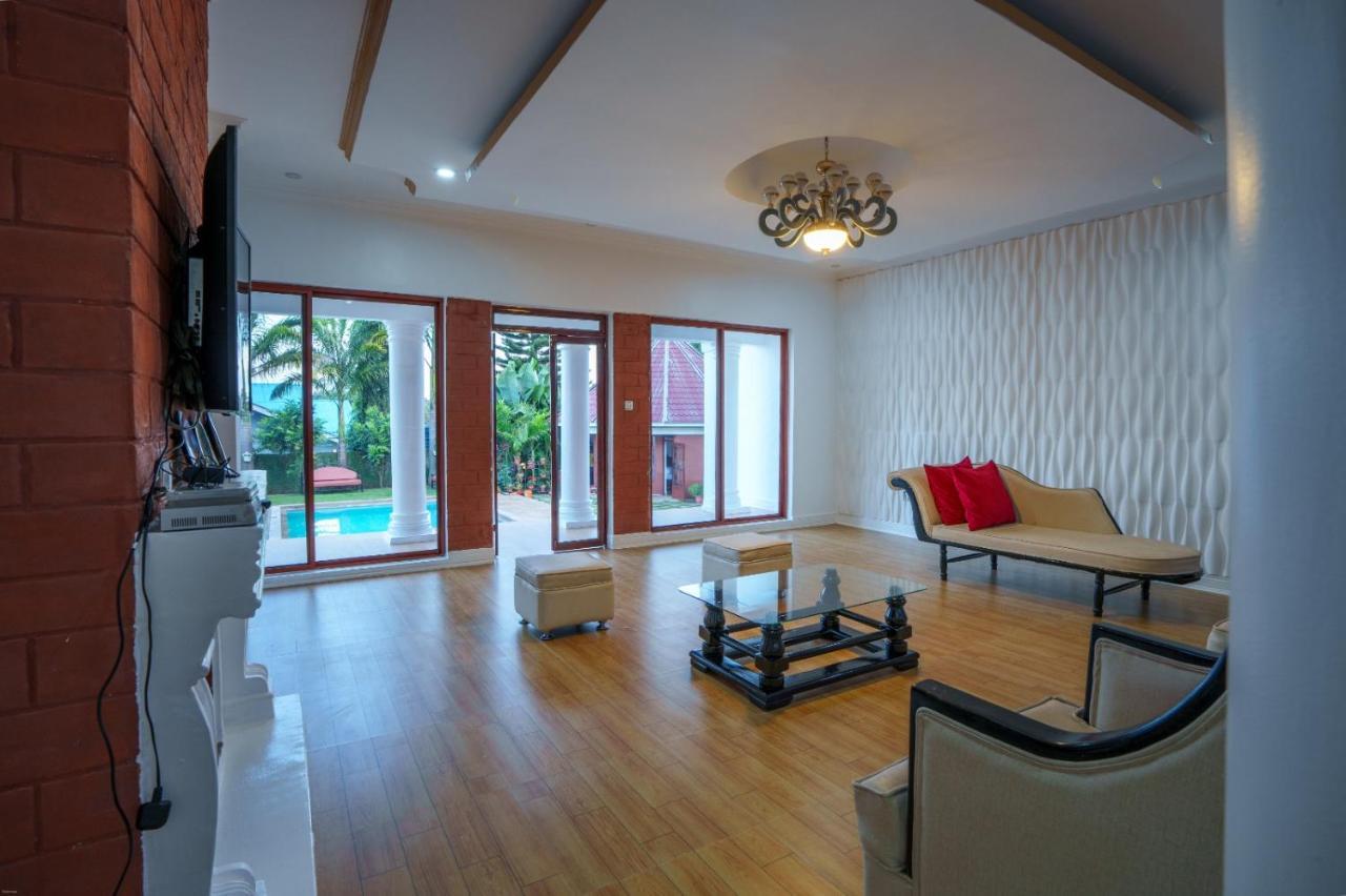 מושי Sprunger Avenue - Tulia Homes מראה חיצוני תמונה